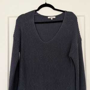 Madewell Chunky Knit V-Neck Sweater in Navy